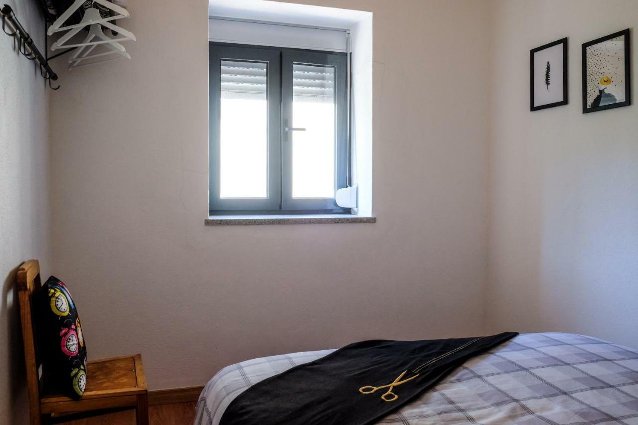 Casa Do Ferreiro II Hotel Gois Phòng bức ảnh